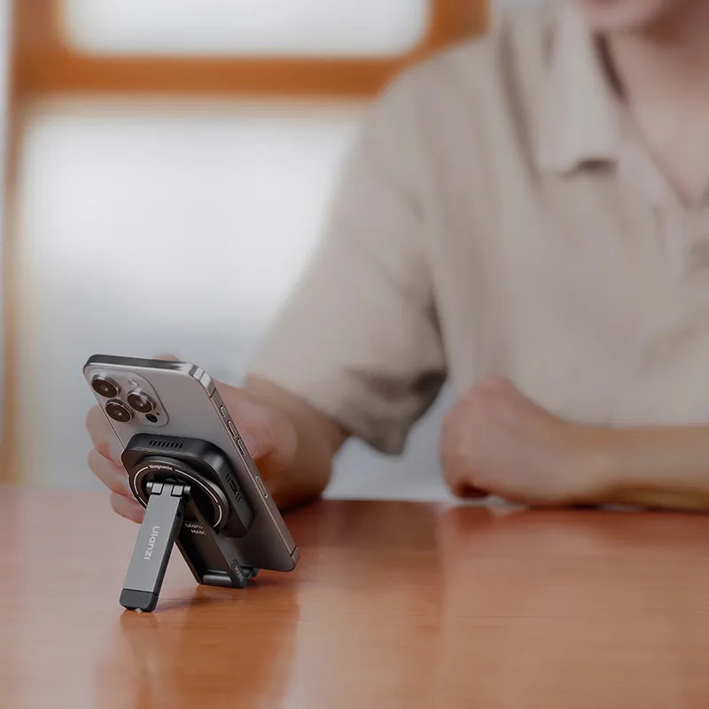 ulanzi-ma60-foldable-magnetic-phone-tripod-maglock image 8