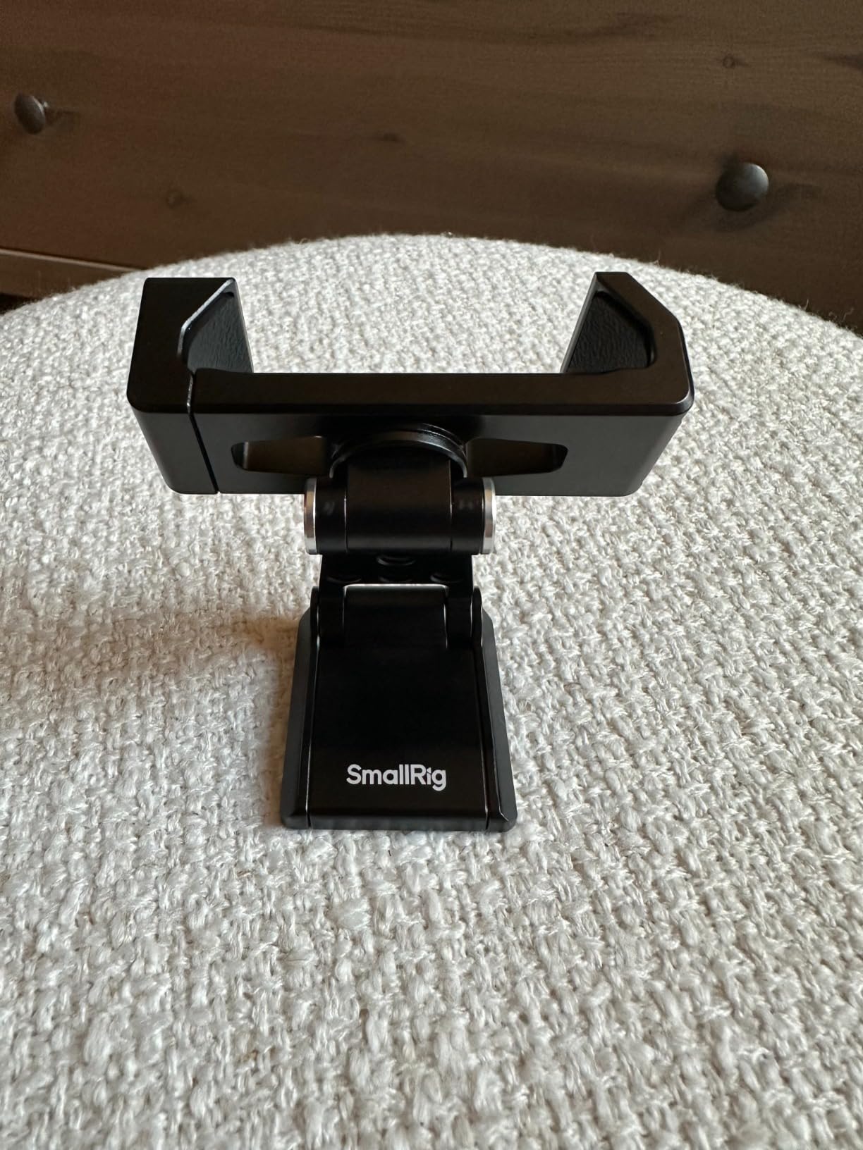 Durchdachter Handyhalter fürs Stativ