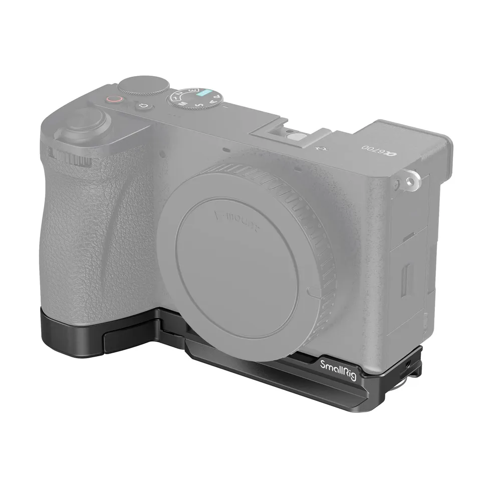 smallrig-4338-baseplate-f-r-sony-alpha-6700-mit-arca-swiss-schnellwechselplatte image 1
