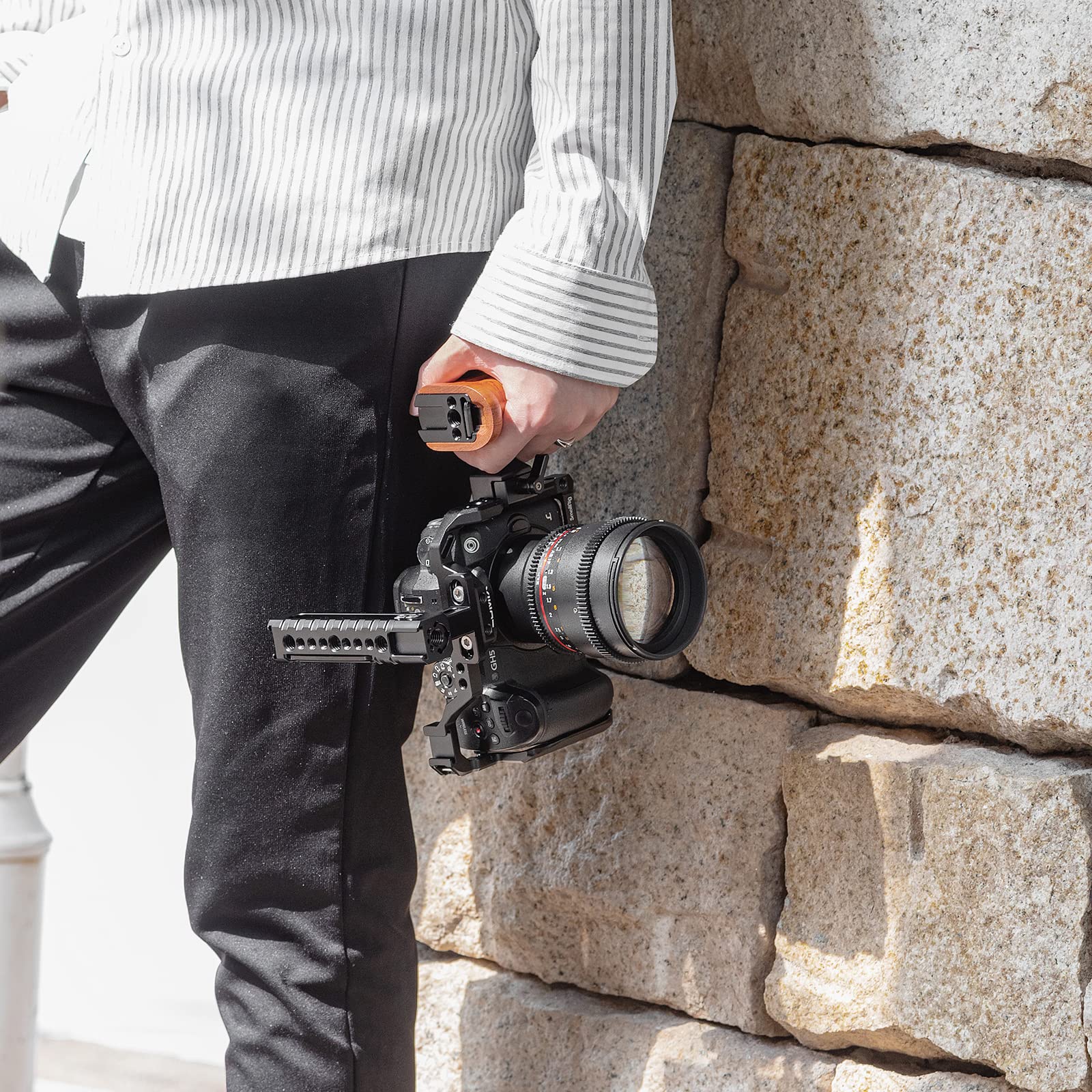 smallrig-2646-k-fig-cage-f-r-panasonic-gh5-gh5s-gh5-ii-mit-nato-rail image 2