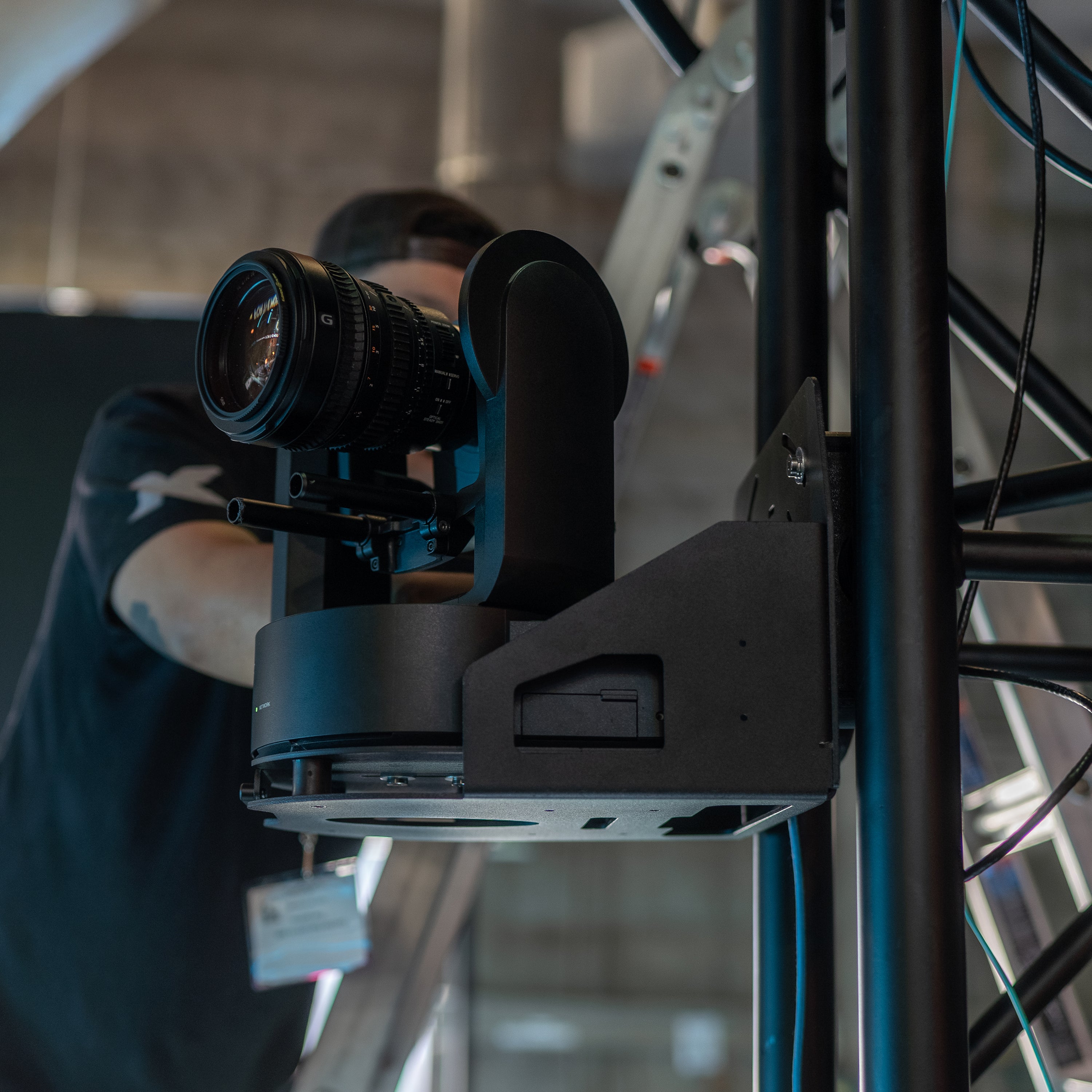 kondor-blue-ptz-camera-wall-mount-bracket-wandhalterung-f-r-sony-fr7-brc-am7-pan image 3