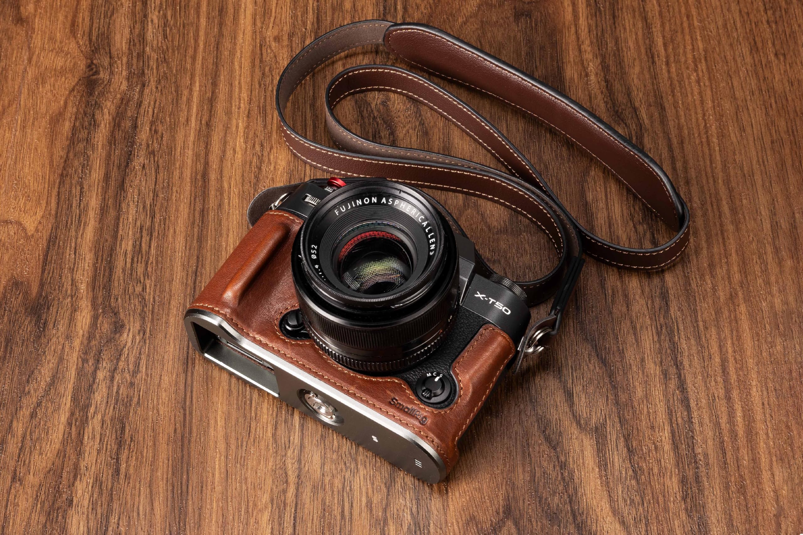 smallrig-4710-half-case-f-r-fujifilm-x-t50-halbleder-braun-gurt image 2
