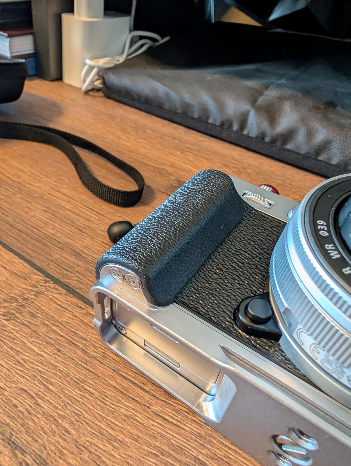 Sitzt wie angegossen an der X-E5