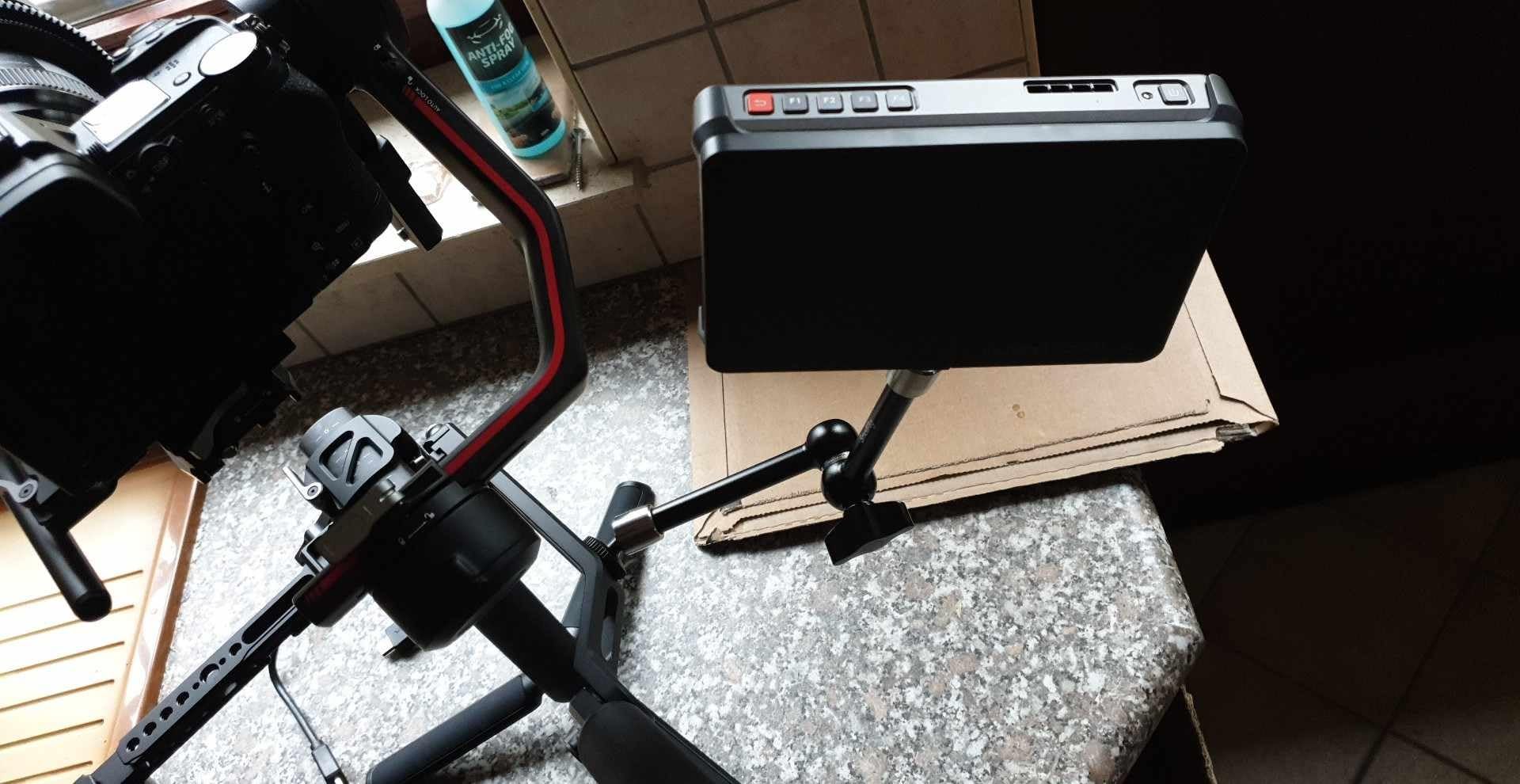 Stark für große Monitore
